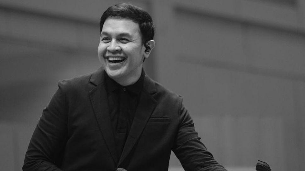 Lirik Lagu "1000 Tahun Lamanya" yang Dinyanyikan oleh Tulus
